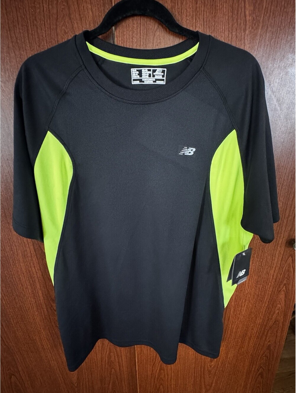 New Balance MRT1157 Men’s XL Running Shirt Black Neon Green NWT USA